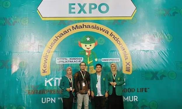 Mahasiswa Universitas Abulyatama menghadiri EXPO KMI Tahun 2022 di Surabaya Jawa Timur