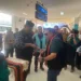 Penjabat Gubernur Aceh, Dr. H. Safrizal ZA, M.Si, bersama sejumlah Kepala Satuan Kerja Perangkat Aceh (SKPA) terkait, saat menyambut kontingen Pekan Olahraga Nasional (PON) XXI di Bandara Internasional Sultan Iskandar Muda (SIM), Blang Bintang, Aceh Besar, Sabtu (31/8/2024). Foto: Humas Pemerintah Aceh