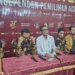 Komisi Independen Pemilihan (KIP) Aceh mengadakan jumpa pers terkait hasil penelitian persyaratan administrasi pasangan calon gubernur dan wakil gubernur Aceh, Bustami Hamzah-Fadhil Rahmi yang sebelumnya dinyatakan Tidak Memenuhi Syarat (TMS) menjadi Memenuhi Syarat (MS), Minggu (22/9/2024) di media center KIP, Minggu (22/9/2024).(Kompas.com/Zuhri Noviandi)