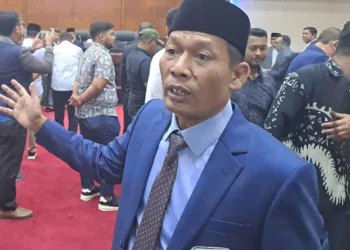 Ketua DPRA sementara Zulfadli dari Fraksi Partai Aceh