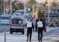 Pemandangan umum pintu masuk kantor pusat perusahaan penerbangan Turki TUSAS, tempat tiga orang tewas dan lima lainnya terluka dalam sebuah serangan, dekat Kahramankazan, sebuah kota di ibu kota Turki, Ankara, 23 Oktober 2024. (Foto: REUTERS)