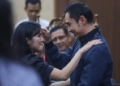 Peluk Cium Mesra Harvey Moeis dan Sandra Dewi Usai Sidang Kasus Korupsi Timah Hebohkan Publik!