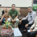 Kepala Dinas Pangan Aceh, Surya Rayendra bersama Ketua DPW Tani Merdeka Provinsi Aceh Cut Muhammad.