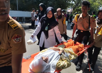 Korban di Evakuasi ke tempat yang aman