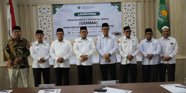 Kemenag Aceh Luncurkan Gerakan Menulis Mushaf Al-Quran