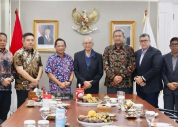 Pertemuan diakhiri dengan makan siang dan sesi foto bersama