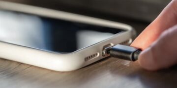 Jangan Cas HP di Sini, FBI Sudah Beri Peringatan Keras