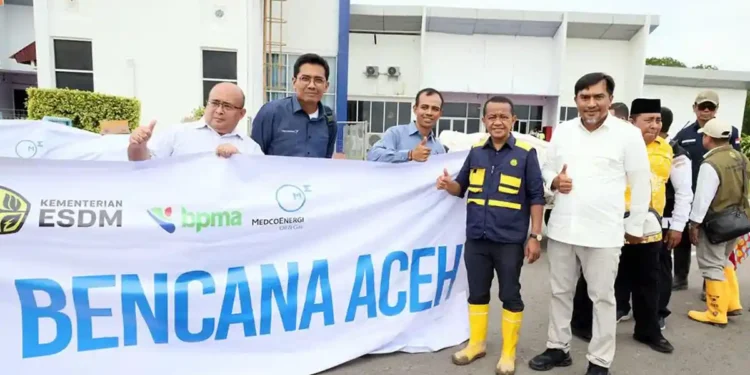 Menteri Bahlil, BPMA dan Medco E&P Malaka Salurkan Bantuan untuk Korban Banjir di Aceh