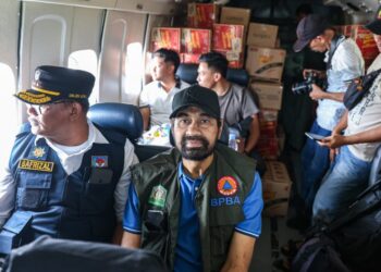 Gubernur Mualem Antar Bantuan Darurat ke Wilayah Terisolasi Banjir Aceh