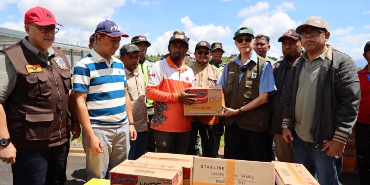 Wali Nanggroe Kunjungi dan Salurkan Bantuan ke Wilayah Tengah