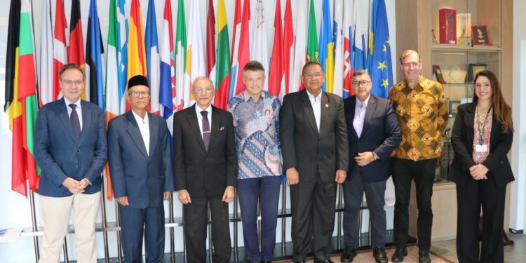 Dubes Uni Eropa Sampaikan Simpati Bencana Aceh dalam Pertemuan dengan Wali Nanggroe