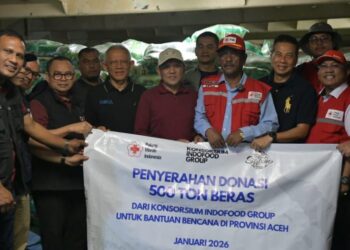 Wakil Gubernur Aceh Terima Bantuan Kemanusiaan PMI di Pelabuhan Krueng Geukuh Aceh Utara