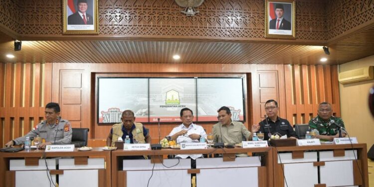 Wagub dan Bupati/Wali Kota se-Aceh Ikuti Rapat Penanganan Bencana Bersama Mendagri