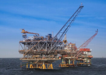 Ilustrasi platform minyak dan gas lepas pantai (Foto: Kementerian ESDM)