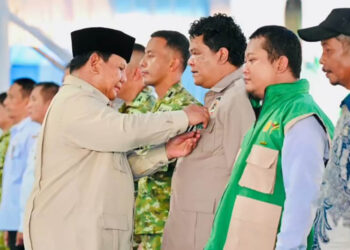 Don Muzakir Dianugerahi Satya Lencana, Presiden Prabowo Apresiasi Perjuangan Petani