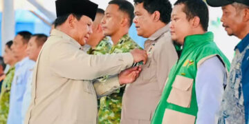 Don Muzakir Dianugerahi Satya Lencana, Presiden Prabowo Apresiasi Perjuangan Petani
