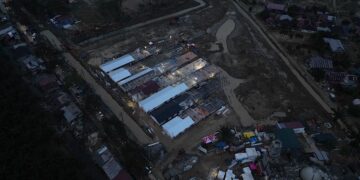 Prabowo Protes Hunian Danantara untuk Korban Banjir dari Seng