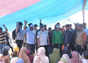 Wagub Aceh Dampingi Mendagri Kunjungi Posko Pengungsian Terdampak Bencana di Aceh Utara