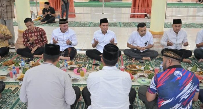 Wagub Aceh Buka Puasa Bersama Warga Matang Drien