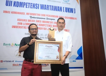 Sekda Aceh Buka UKW dan Seminar Nasional AMSI Aceh, Tekankan Penguatan Ekosistem Media Pascabencana