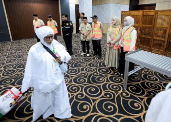 Bunda Salma Hadir Lepas Jemaah Haji Barsela, Doa dan Haru Iringi Keberangkatan 393 Tamu Allah Menuju Tanah Suci