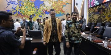 Mualem Saksikan Langsung RDP DPR-RI Bahas Revisi UUPA