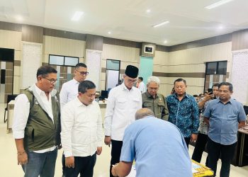 TA Khalid menyaksikan penandatanganan kerja sama pengelolaan TWA Tugu Kilometer Nol Sabang.