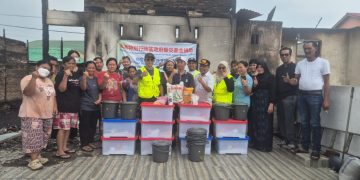 YPKM Bersama Mitra Hong Kong Salurkan Bantuan untuk Korban Kebakaran di Lhokseumawe