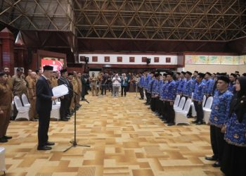 Sekda Aceh Lantik Pejabat Administrator dan Pengawas, Tekankan Percepatan Kinerja Pemerintah