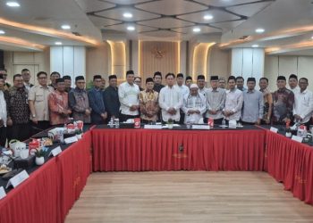 Wagub Aceh Audiensi dengan Menko Kumham Imipas Terkait Status Wakaf Blang Padang