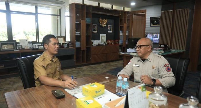 Siswa Seberangi Sungai di Atas Tali, Pemerintah Aceh Desak BNPB Bangun Jembatan