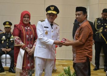 Peringati HUT Ke-81 RI, Pemerintah Aceh Beri Penghargaan kepada Keluarga Pahlawan