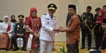 Peringati HUT Ke-81 RI, Pemerintah Aceh Beri Penghargaan kepada Keluarga Pahlawan