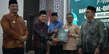 Wagub Aceh Salurkan 50.000 Al-Qur’an Bantuan Kerajaan Arab Saudi untuk Masjid dan Dayah