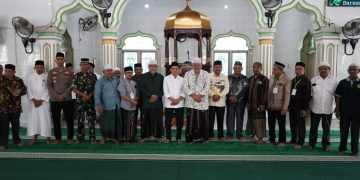 Wagub Dek Fadh Hadiri Maulid Bersama Ratusan Anak Yatim di Teupin Raya