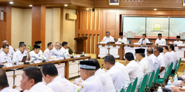 Pimpin Rapat Koordinasi Bersama SKPA, Wagub Dek Fadh : Transparansi adalah Kunci
