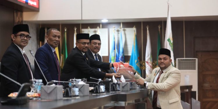 Pemerintah Aceh Terima Catatan dan Rekomendasi DPRA atas Pertanggungjawaban APBA 2025