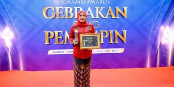 Aktif di Masa Bencana, Kak Na Terima Awards Srikandi Pemulihan Aceh
