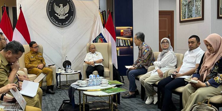 DPP Asosiasi Pedagang Pasar Seluruh Indonesia (APPSI) menggelar pertemuan dengan Bima Arya Sugiarto, Wakil Menteri Dalam Negeri, pada Selasa 8 September 2026.