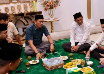 Wagub Aceh Fadhlullah Silaturahmi dengan Waled Lapang