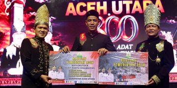 Wagub Aceh Dek Fadh Serahkan Bantuan Rp. 6,78 Miliar untuk Aceh Utara