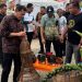 Wagub Aceh Kunjungi Hampir Semua Stand Expo UMKM Pidie, Belanja Produk Lokal