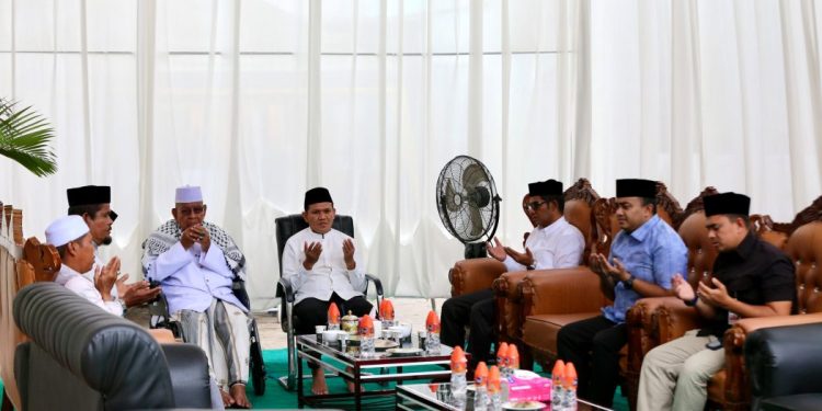 Wagub Aceh Hadiri Haul Ummi Arongan ke-1, Pererat Silaturahmi dengan Ulama dan Dayah di Aceh Besar dan Bireuen