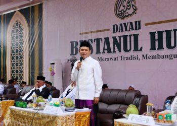 Wagub Aceh Dek Fadh Hadiri Maulid Nabi dan Muzakarah Ulama Aceh ke-15 di Dayah Bustanul Huda