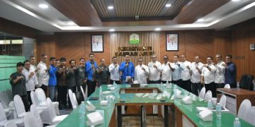 Terima Audiensi Senat Mahasiswa UIN Ar-Raniry, Plt Sekda Aceh Paparkan Progress Penanganan Pasca Bencana