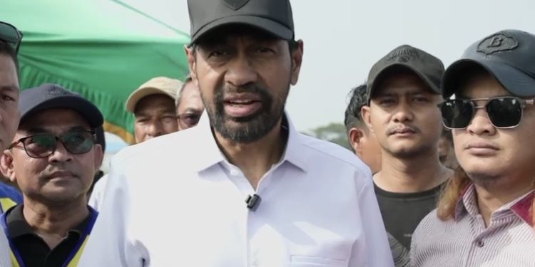 Mualem Akui Fasilitas Huntara di Aceh Tamiang Masih Serba Kekurangan