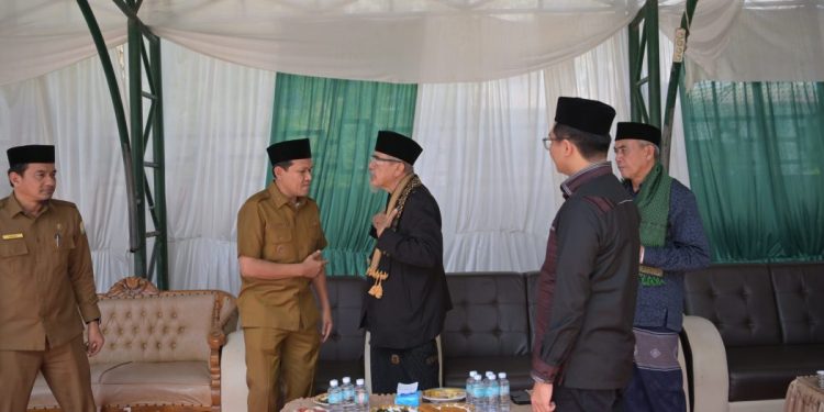 Dek Fadh Hadiri Peringatan Maulid di Dayah Terpadu Inshafuddin