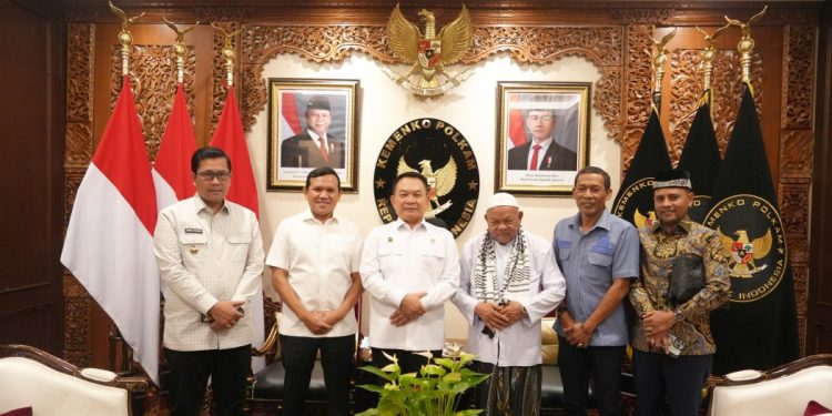 Dek Fadh Bersama Abu Paya Pasie dan Ketua DPRA, Temui Menko Polkam, Perkuat Sinergi untuk Aceh