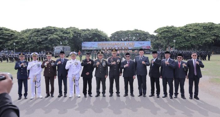Plt. Sekda Aceh Hadiri Upacara HUT ke-81 TNI di Banda Aceh